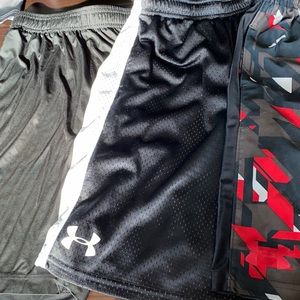 Bundle!! 3 pairs of Boys Size L Under Armour shorts